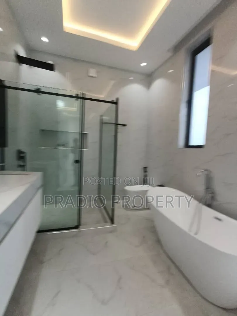 4bdrm Duplex in Royal Garden Estate, Ajiwe for sale in Ajiwe