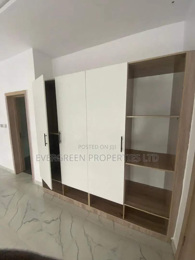 4bdrm Townhouse / Terrace in Adeola Odeku for rent in Adeola Odeku