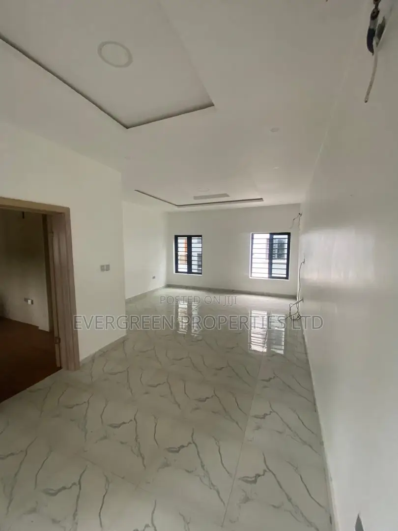 4bdrm Townhouse / Terrace in Adeola Odeku for rent in Adeola Odeku