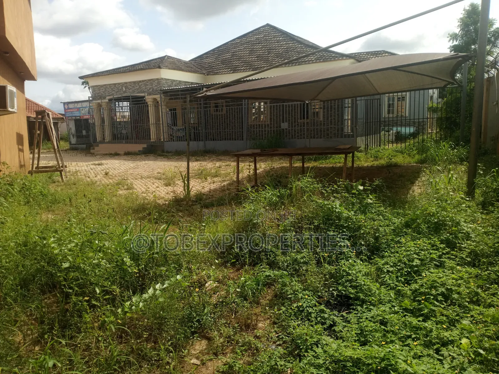 5bdrm Bungalow in Abacha Road, Karu for sale in Karu