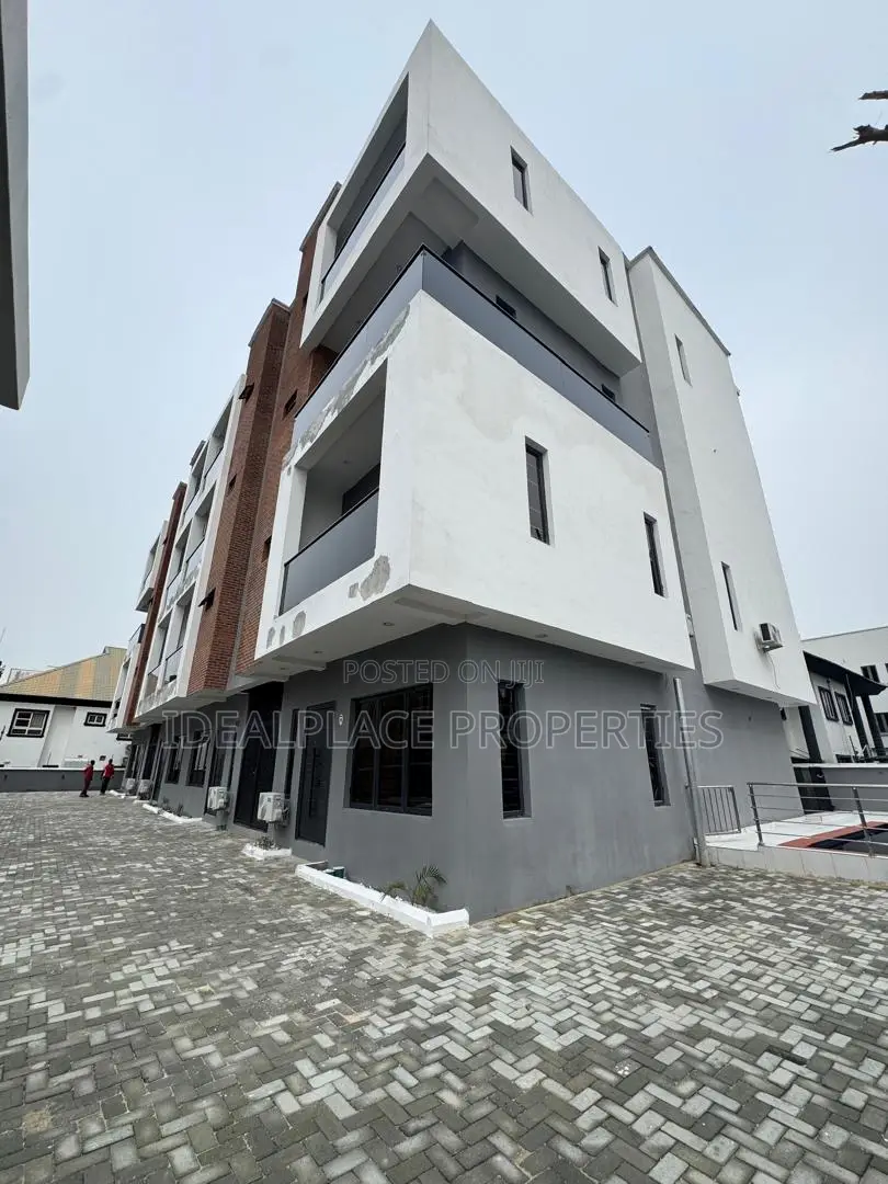 3bdrm Maisonette in Lekki Phase 1 for sale in Lekki Phase 1