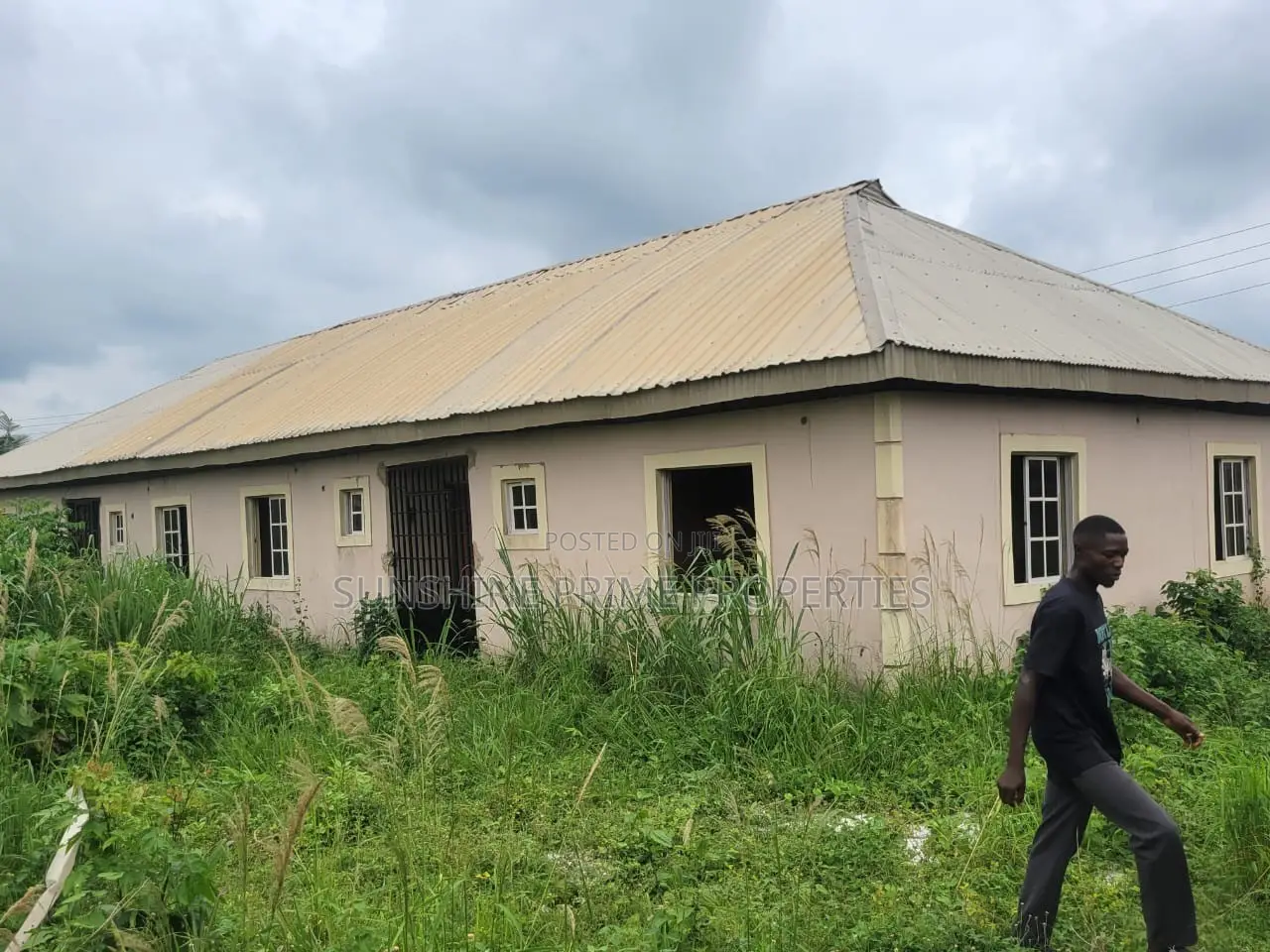 3bdrm Block of Flats in Rabathel Estate, Akure for sale in Akure