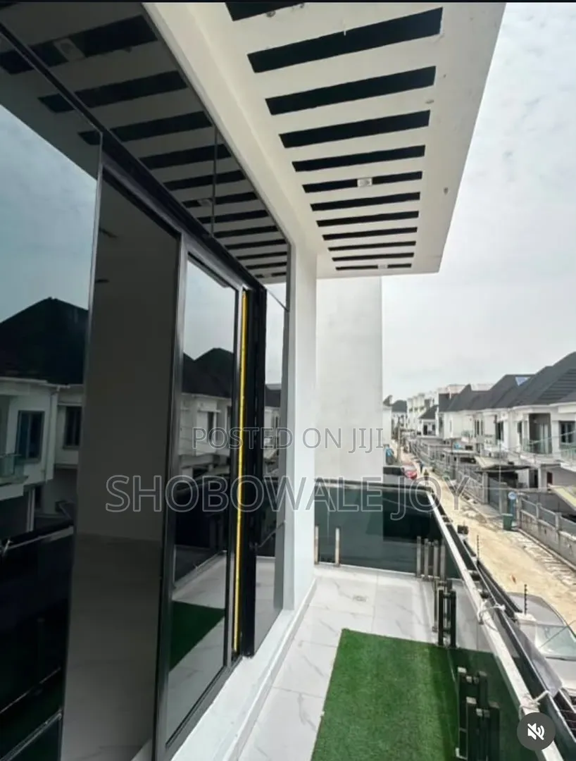 4bdrm Duplex in Ikota for rent in Ikota