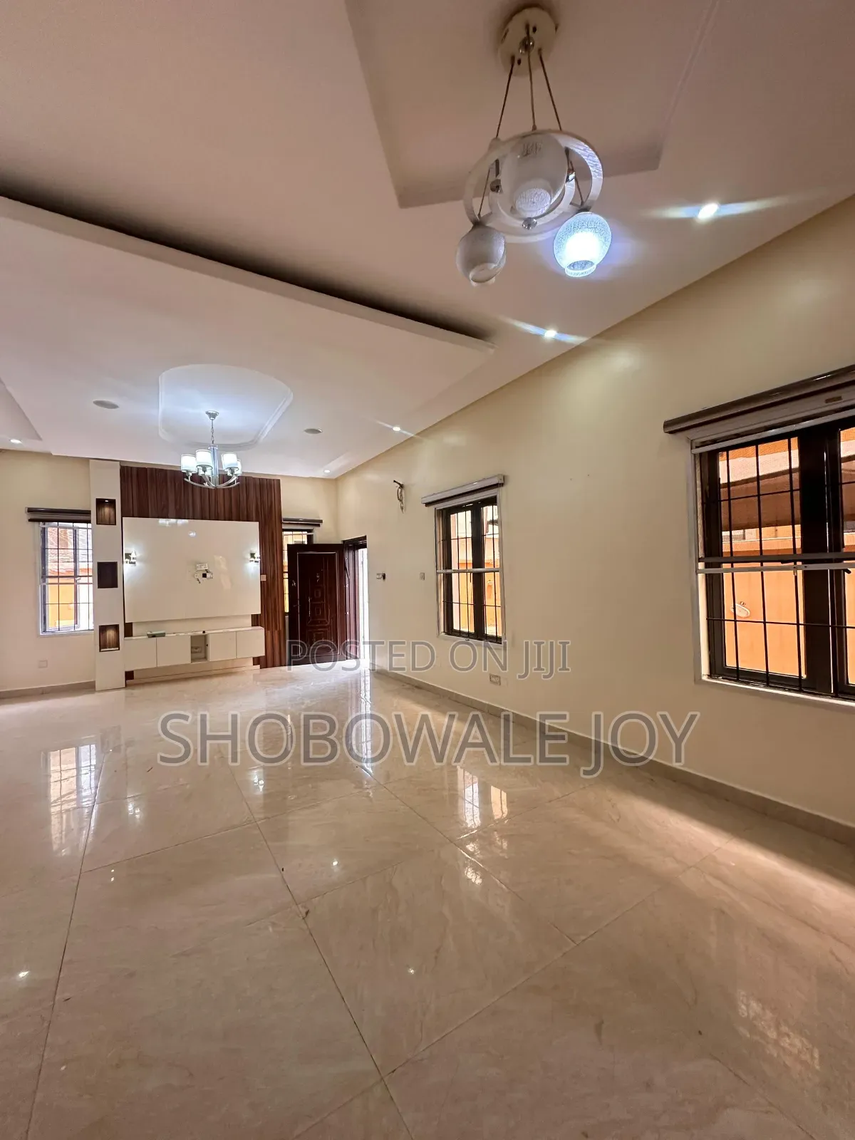 4bdrm Duplex in Agungi for rent in Agungi