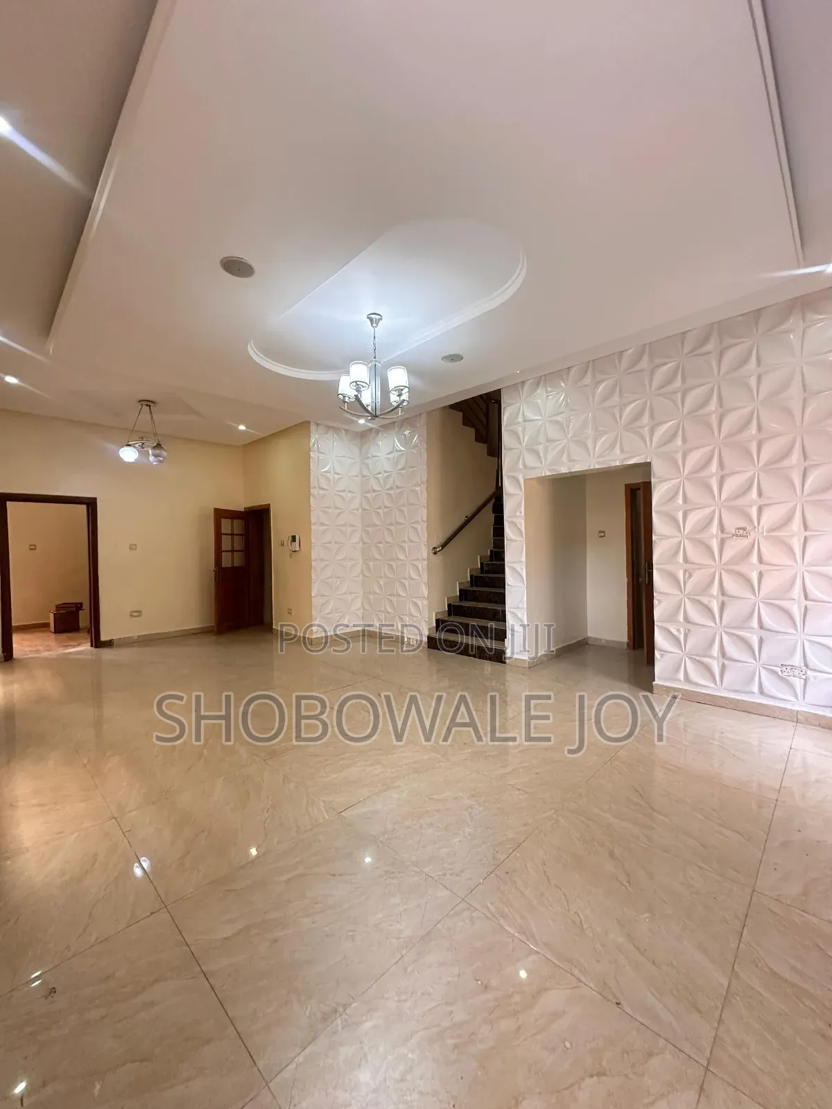 4bdrm Duplex in Agungi for rent in Agungi
