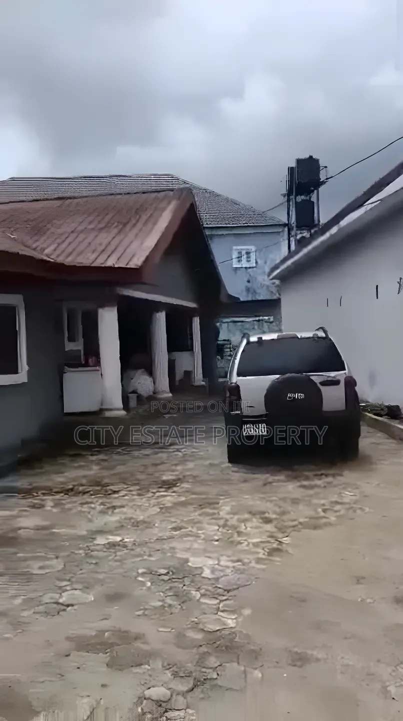 5bdrm Bungalow in Eliminigwe Housing, Obio-Akpor for sale in Obio-Akpor