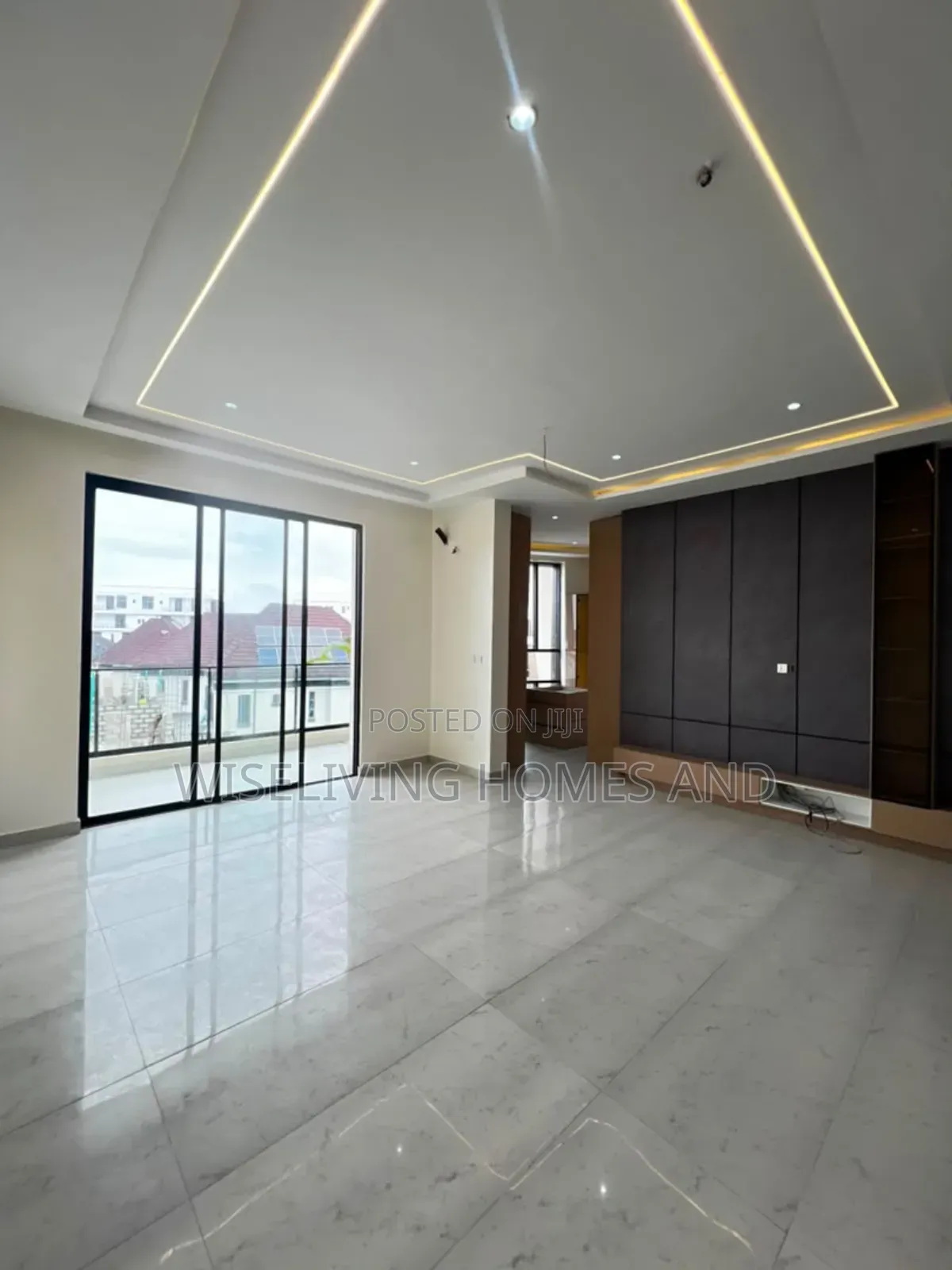 5bdrm Duplex in 2Nd Toll Gate Lekki for sale in Lekki