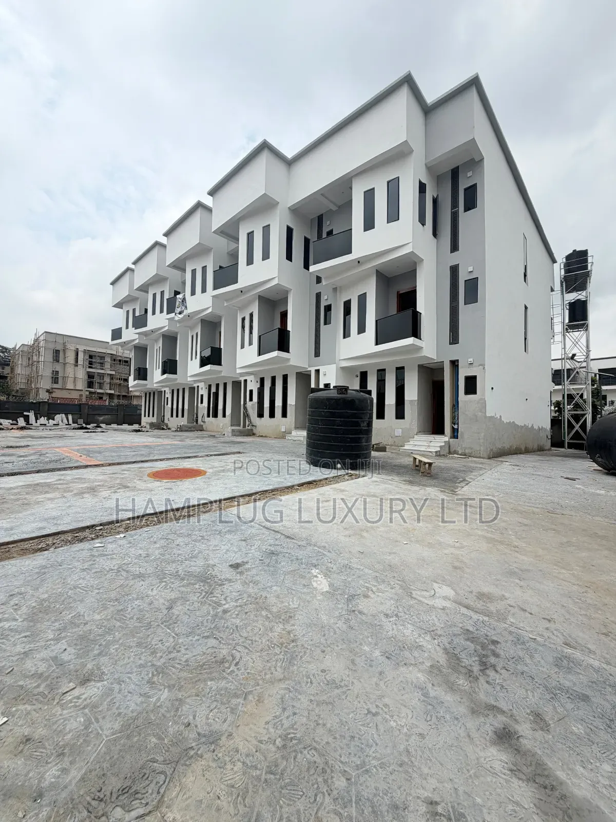 4bdrm Townhouse/Terrace in Guzape for sale in Guzape District