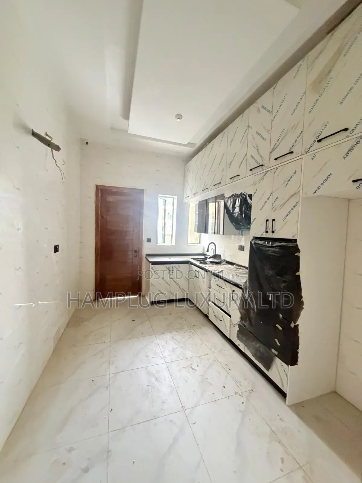 4bdrm Townhouse/Terrace in Guzape for sale in Guzape District