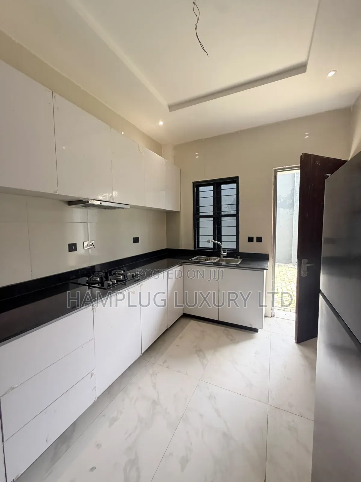 4bdrm Townhouse/Terrace in Guzape District for sale in Guzape District