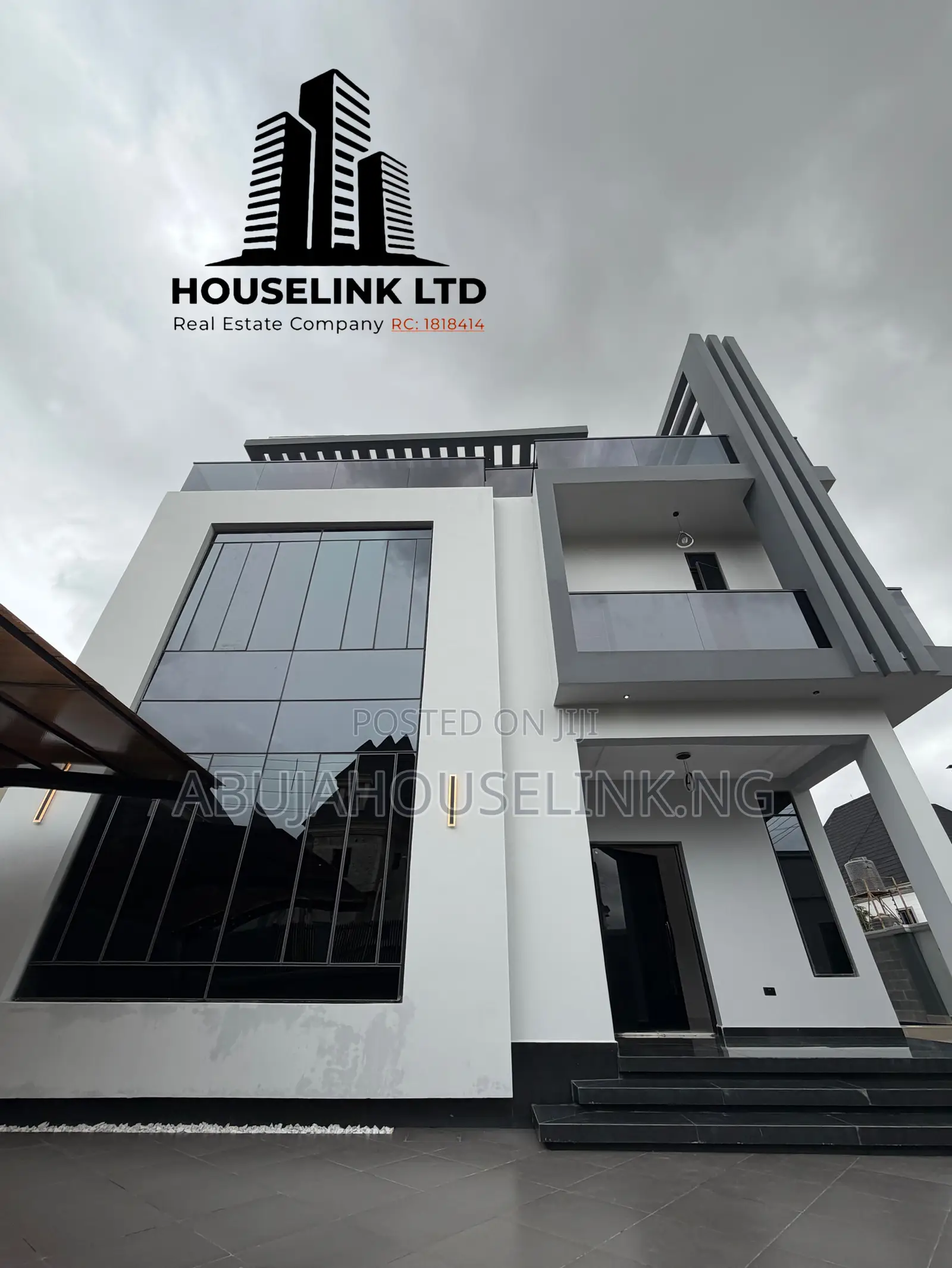 5bdrm Duplex in Apo Resettlement for sale in Apo Resettlement