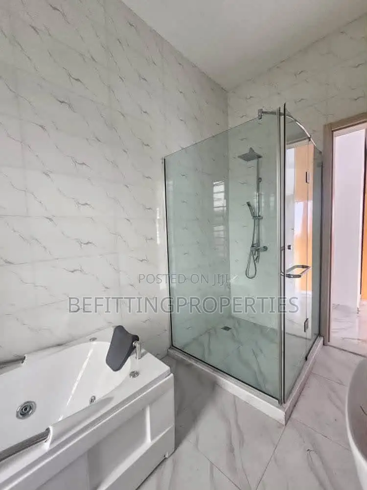 4bdrm Duplex in Lekki for sale in Lekki