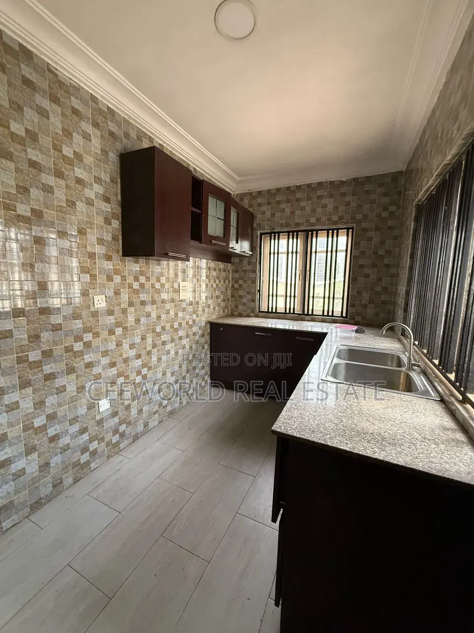 4bdrm Duplex in Kolapo Ishola Gra, Akobo for rent in Akobo