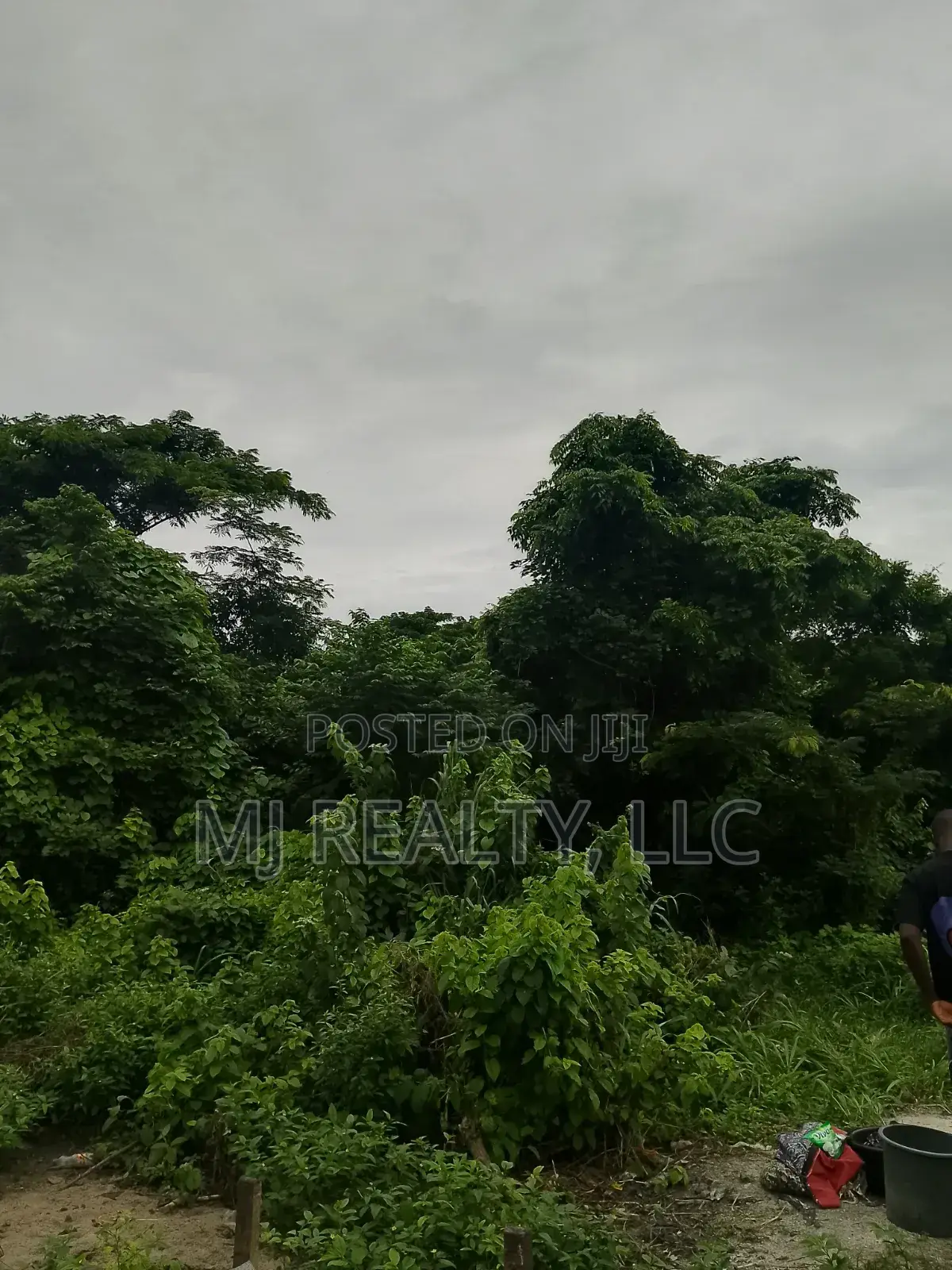 1,000 Square Metres Dry Land Close to Lekki Expressway in Idado