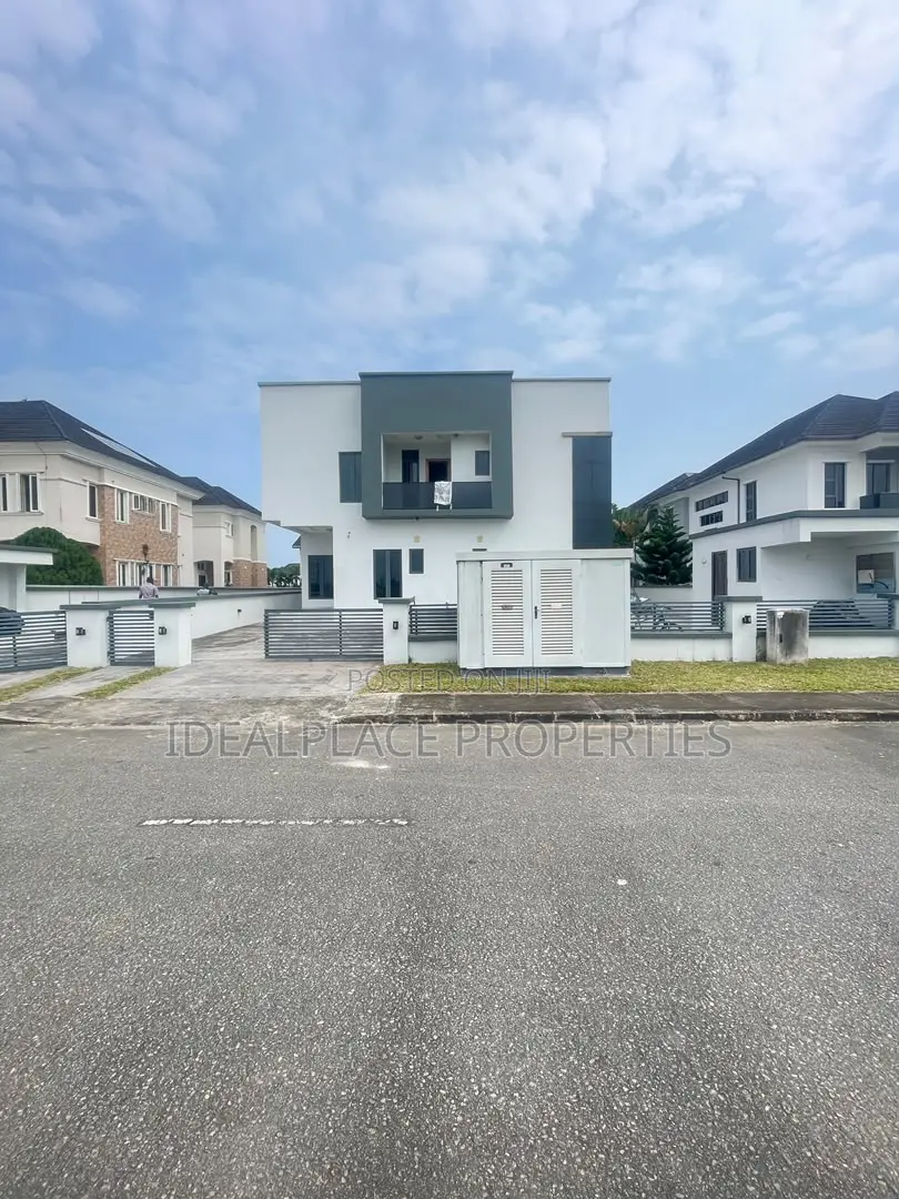 5bdrm Duplex in Ajah for sale in Ajah