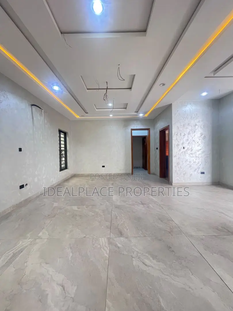5bdrm Duplex in Ajah for sale in Ajah