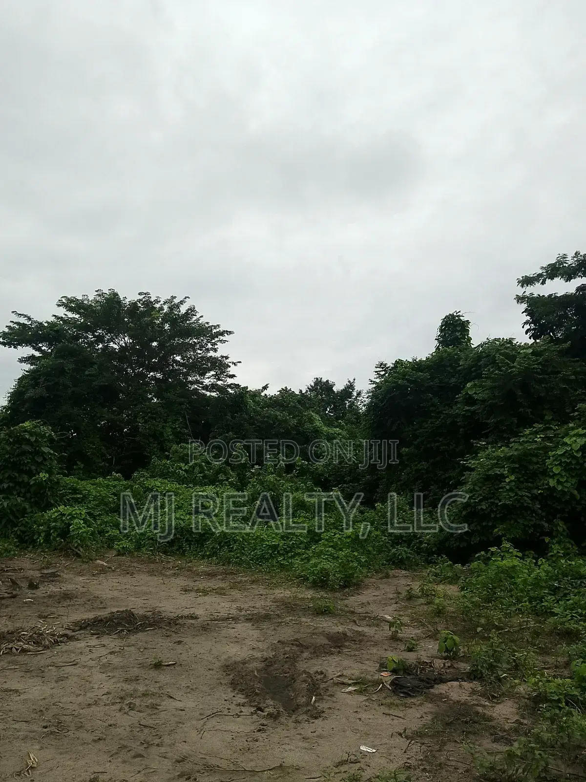 500 Square Metres Dry Land Close to Lekki-Epe Expressway in Idado