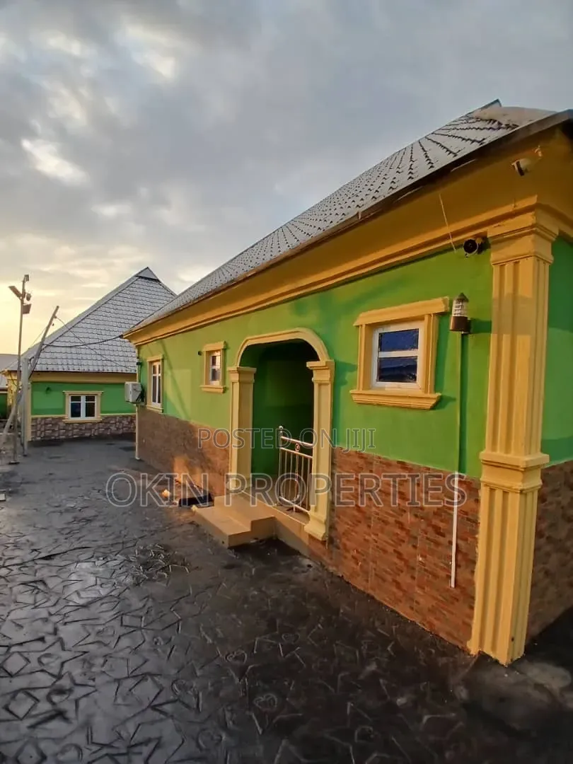 3bdrm Chalet in Aberesise Estate, Osogbo for sale in Osogbo