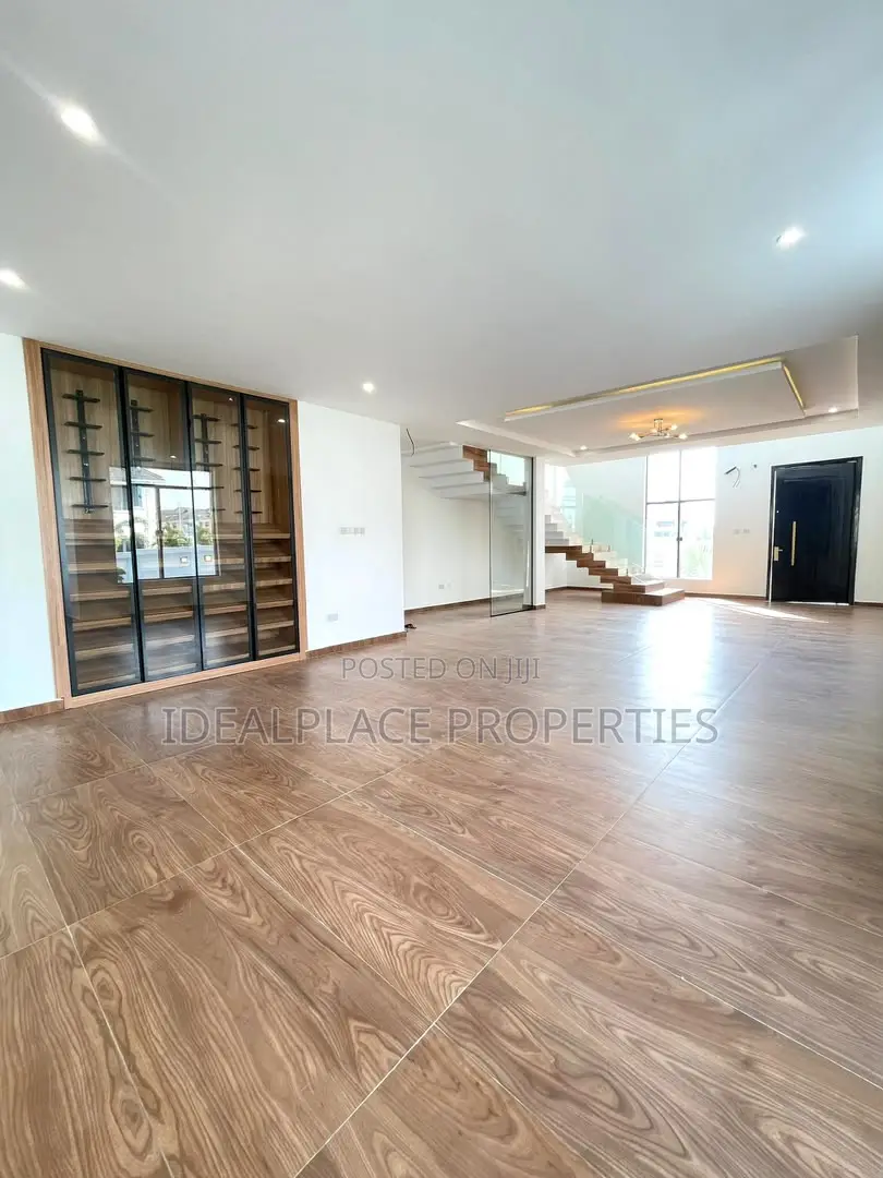 5bdrm Duplex in Royal Garden Estate, Ajah for sale in Ajah