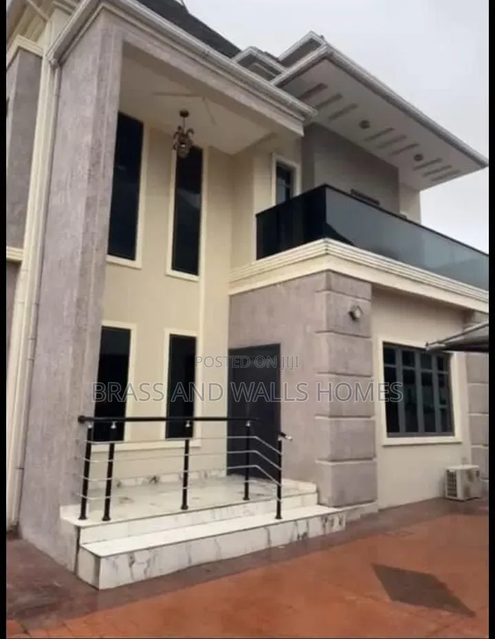 5bdrm Duplex in Wempco Road for sale in Wempco Road