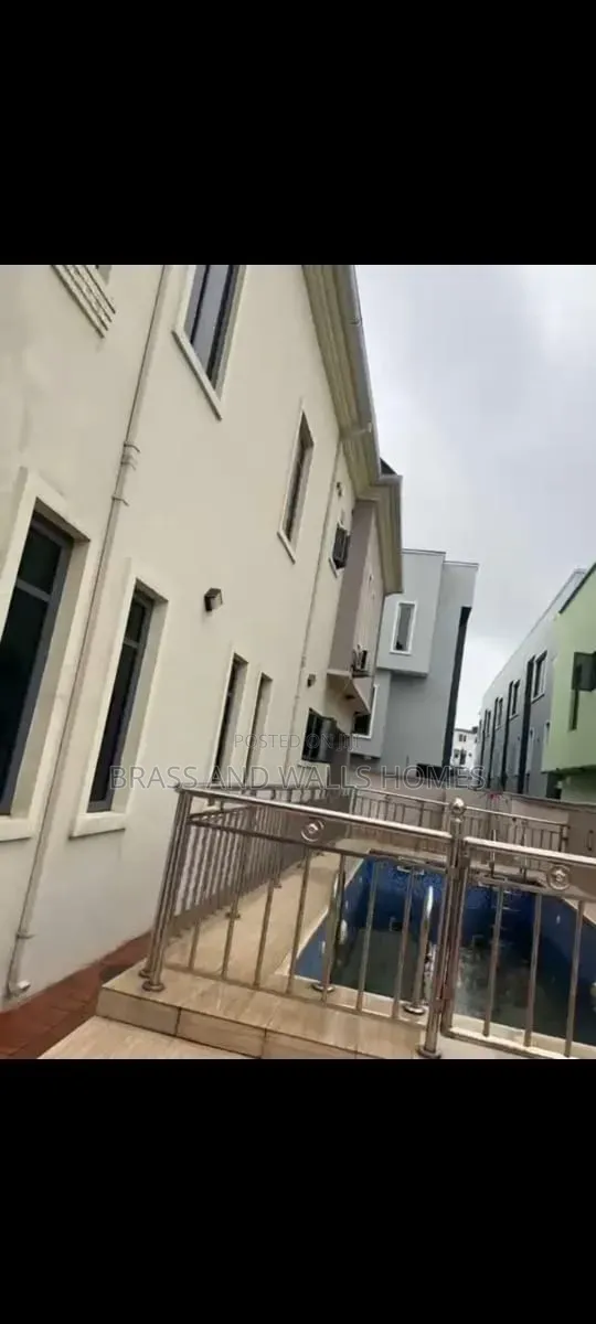 5bdrm Duplex in Wempco Road for sale in Wempco Road