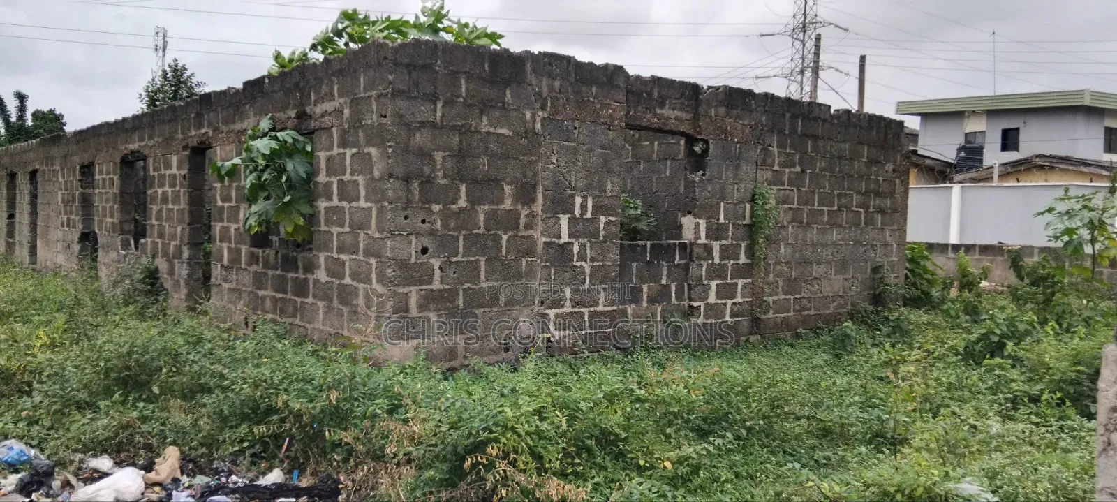 Uncompleted Building 60 by 120 in Ejigbo / Ejigbo