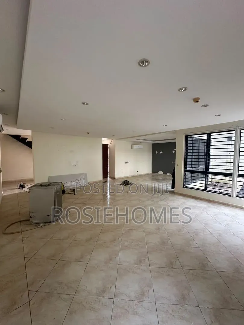 4bdrm Duplex in Banana Island for rent in Banana Island