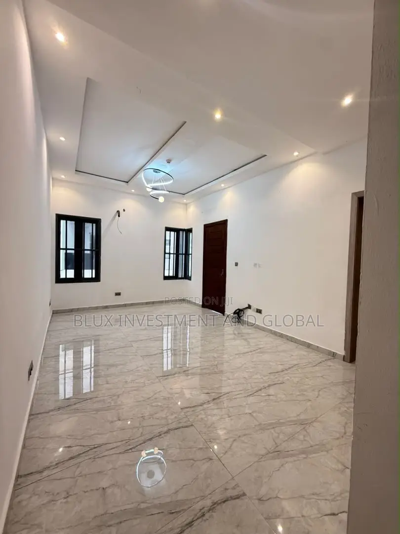 5bdrm Duplex in Secured Estate, Osapa london for sale in Osapa london