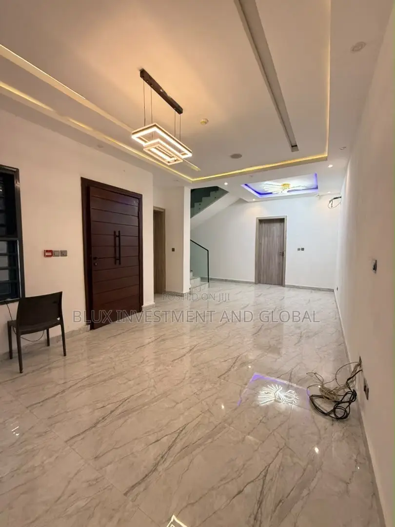 5bdrm Duplex in Secured Estate, Osapa london for sale in Osapa london