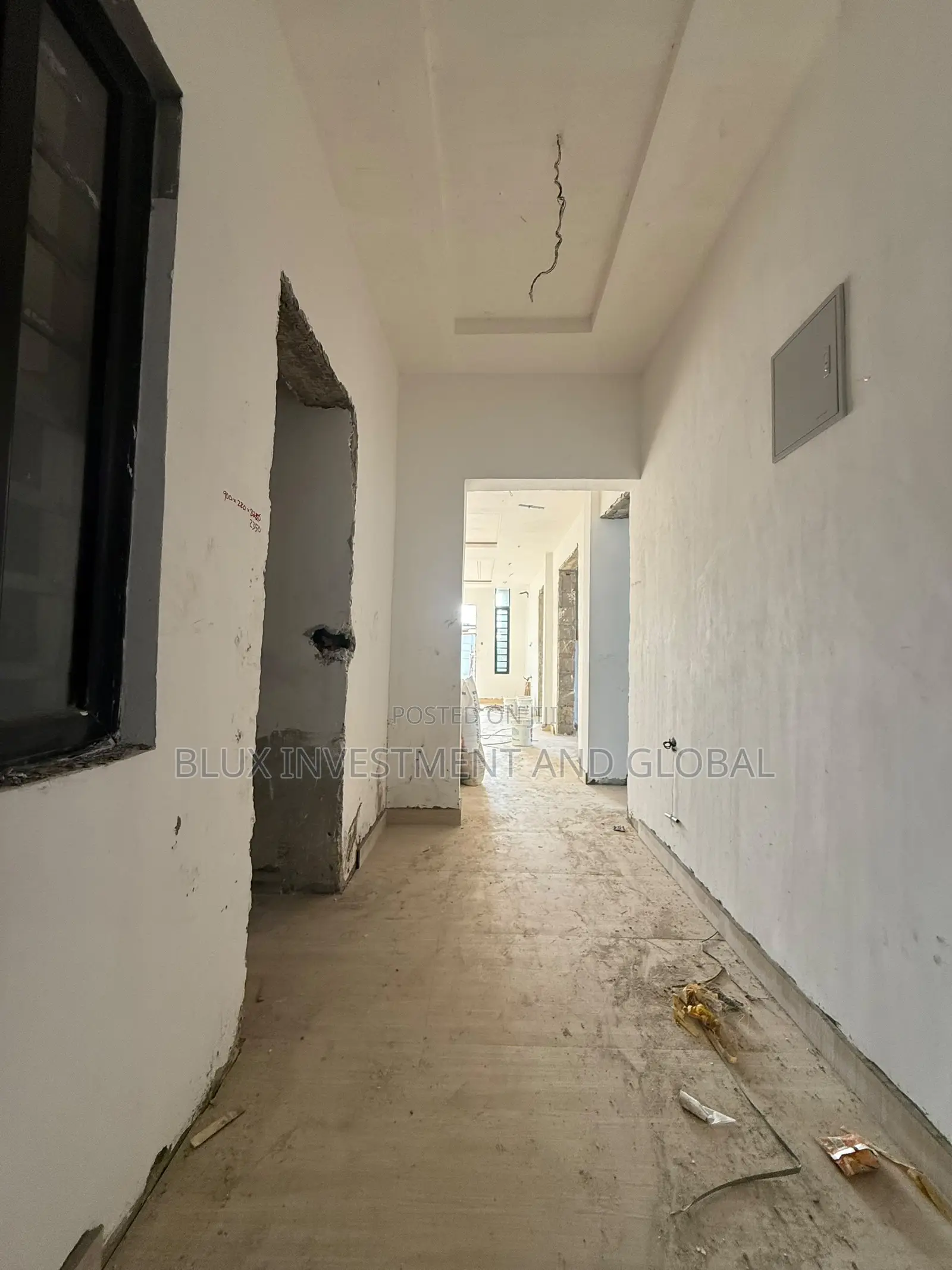 2bdrm Apartment in A Secured Close, Ologolo for sale in Ologolo