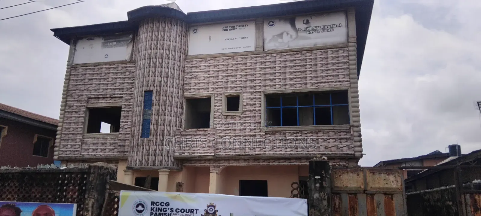 3bdrm Block of Flats in Ejigbo / Ejigbo for sale in Ejigbo / Ejigbo