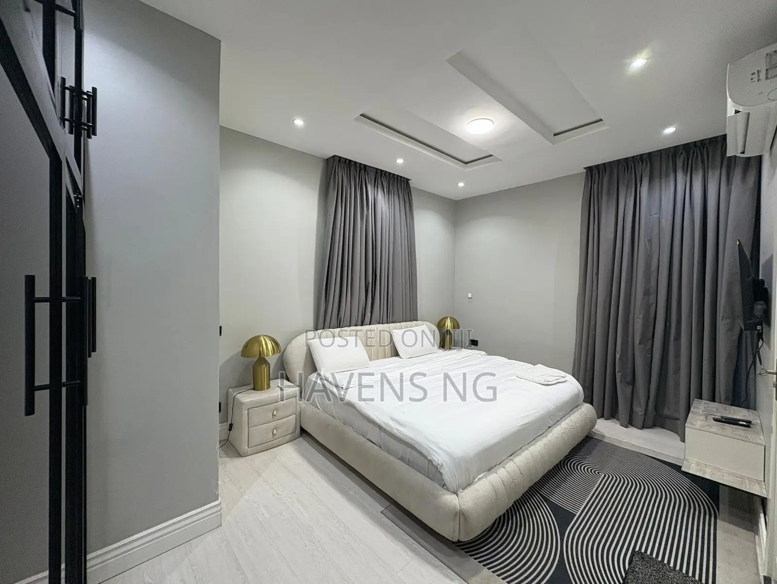 Luxurious 2-Bedroom Apartment With Ps5 in 1004