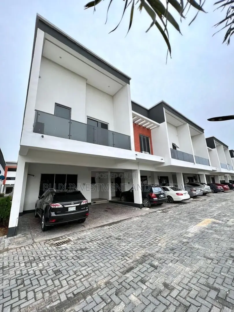 4bdrm Duplex in An Access Code, Ologolo for sale in Ologolo