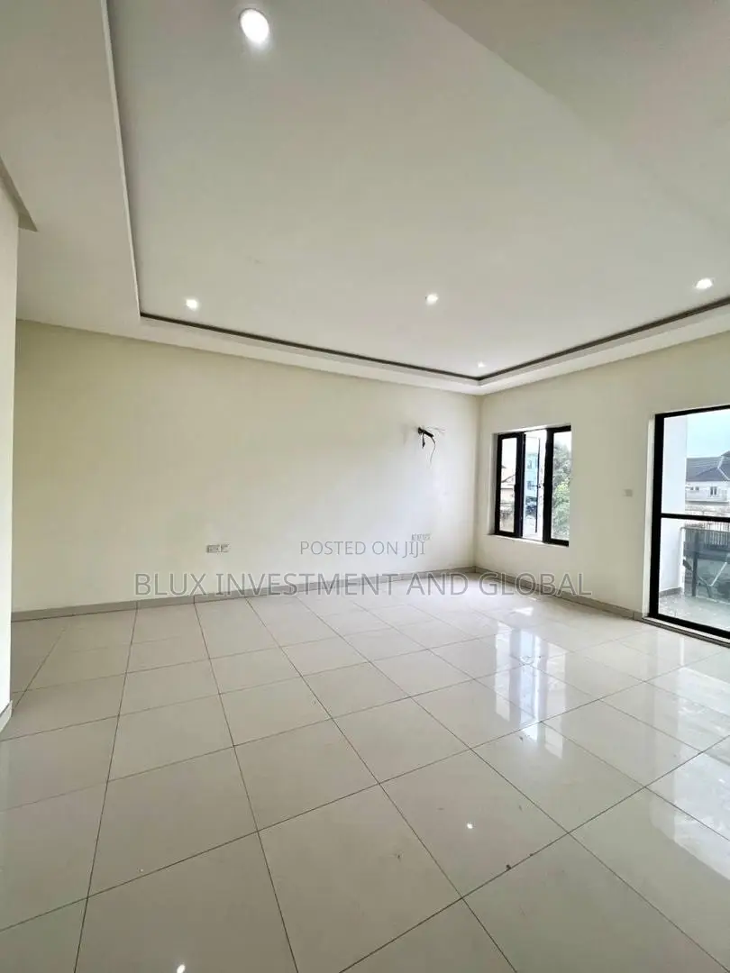 4bdrm Duplex in An Access Code, Ologolo for sale in Ologolo