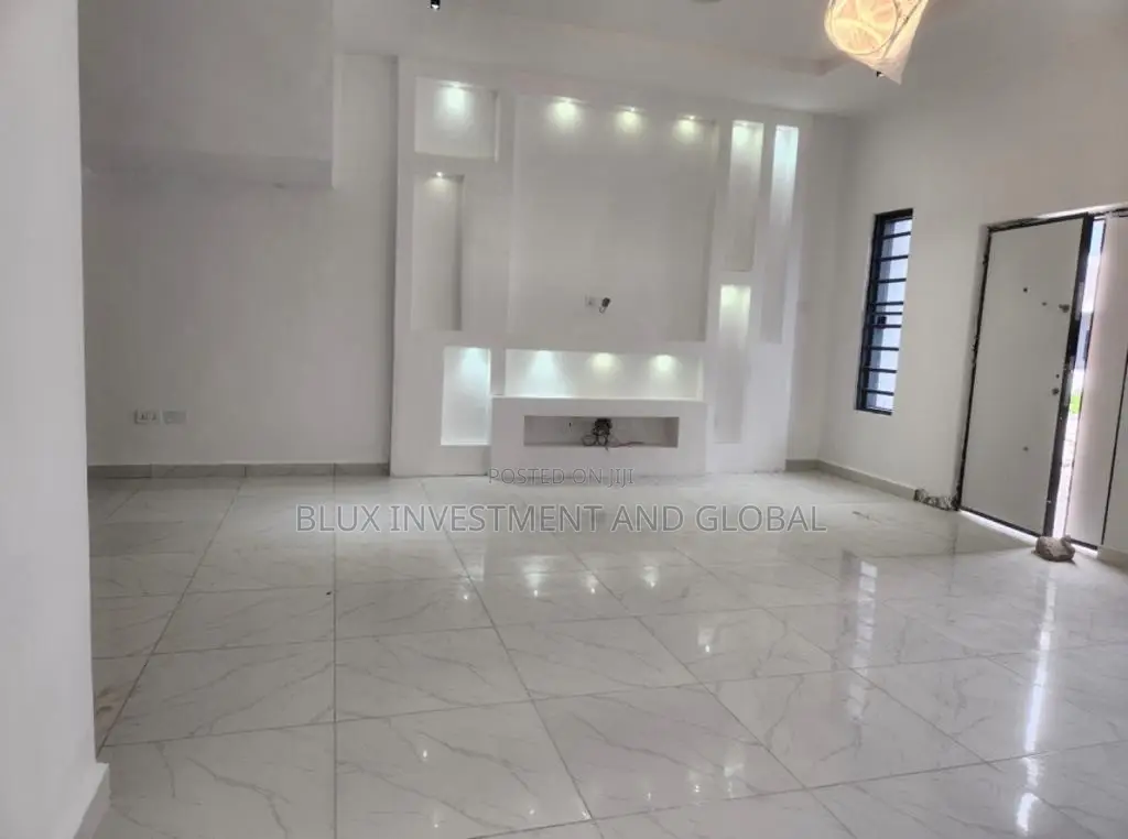 3bdrm Duplex in Justice Court Estate, Igbo-efon for sale in Igbo-efon