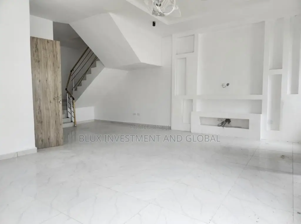 3bdrm Duplex in Justice Court Estate, Igbo-efon for sale in Igbo-efon