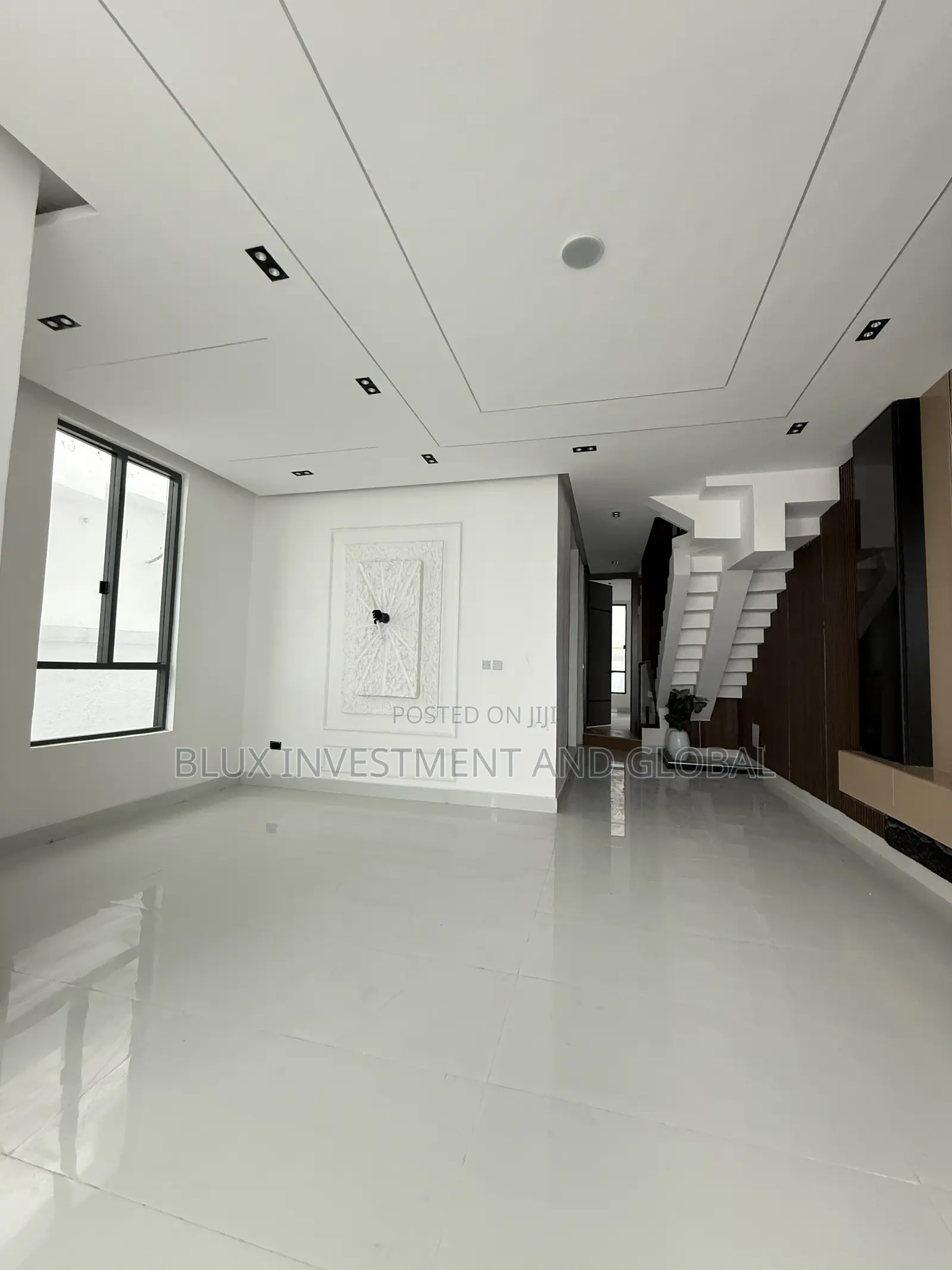 4bdrm Duplex in Chevron for sale in Chevron