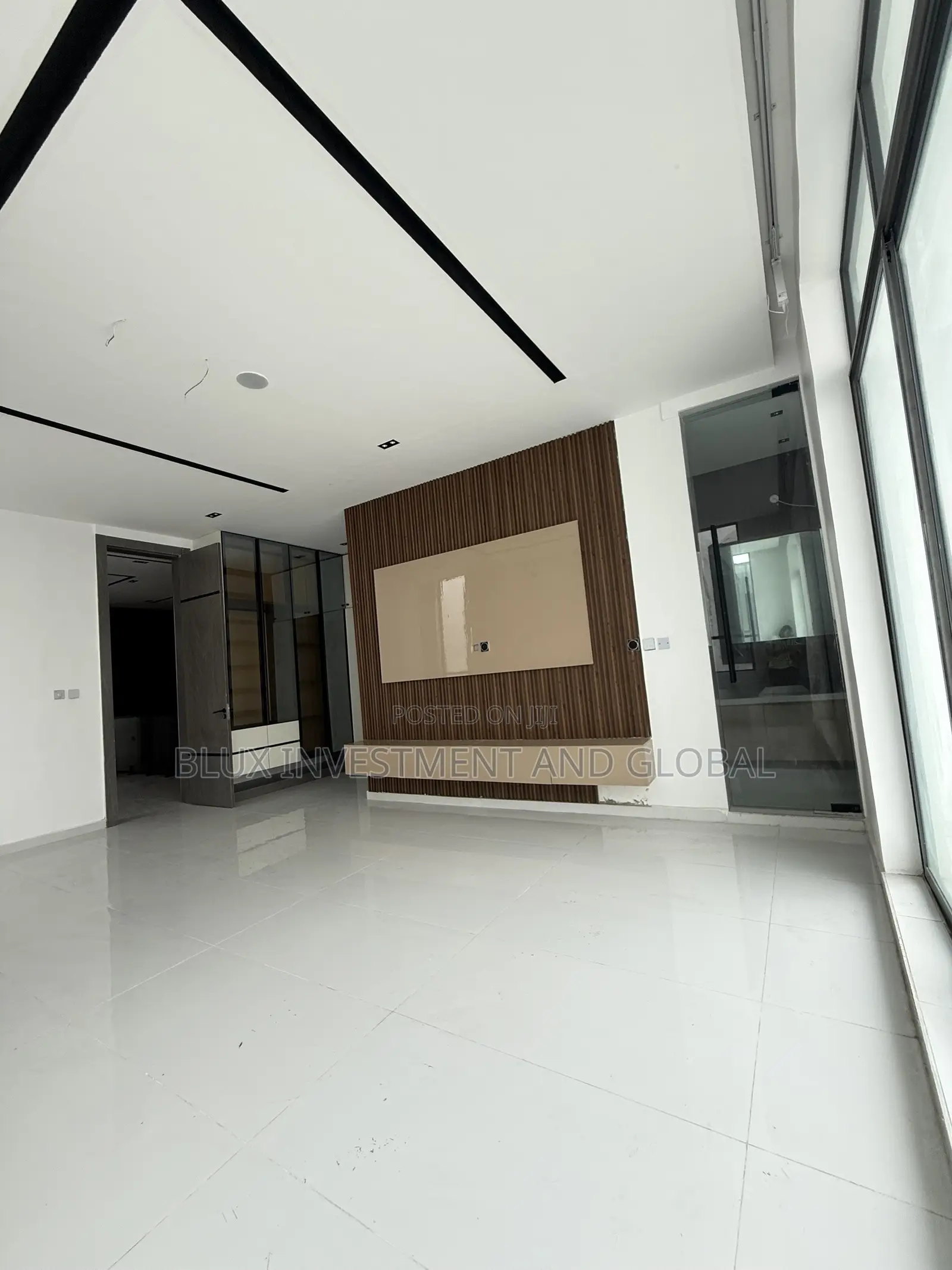 4bdrm Duplex in Chevron for sale in Chevron