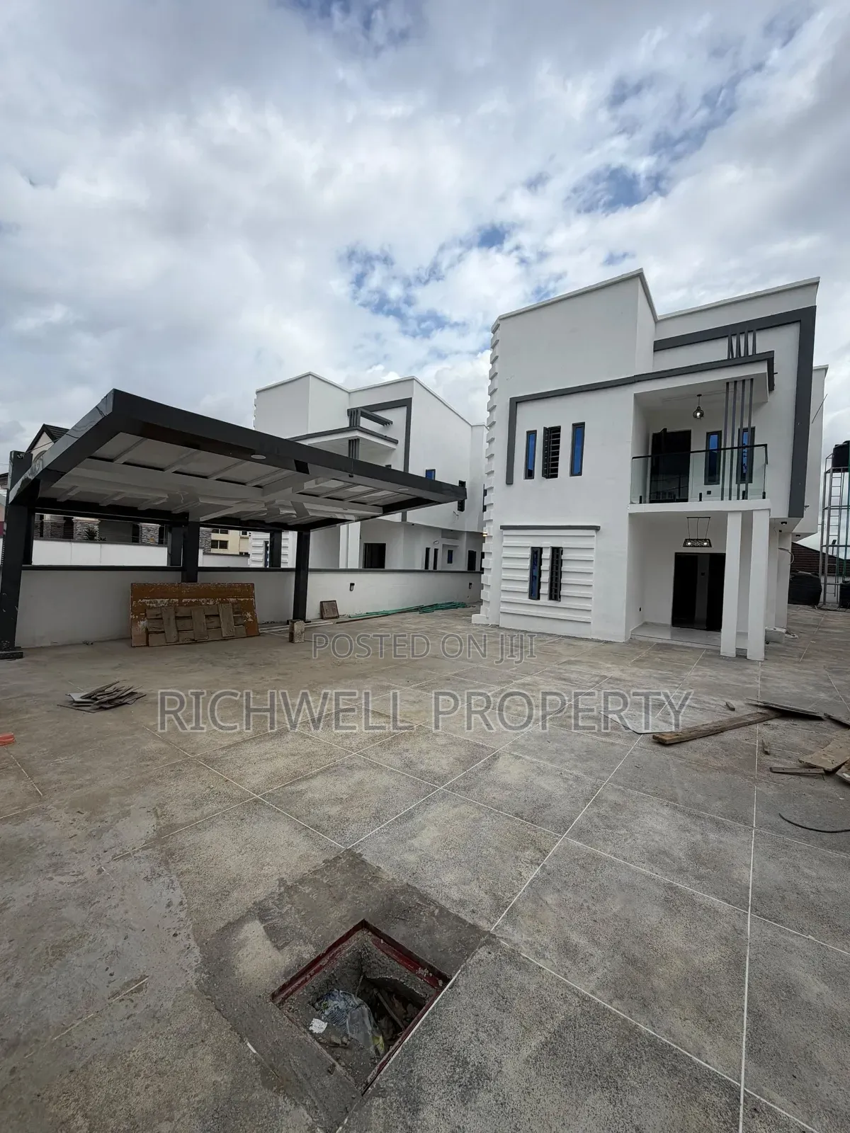 4bdrm Duplex in Kolapo Ishola Estate for sale in Akobo