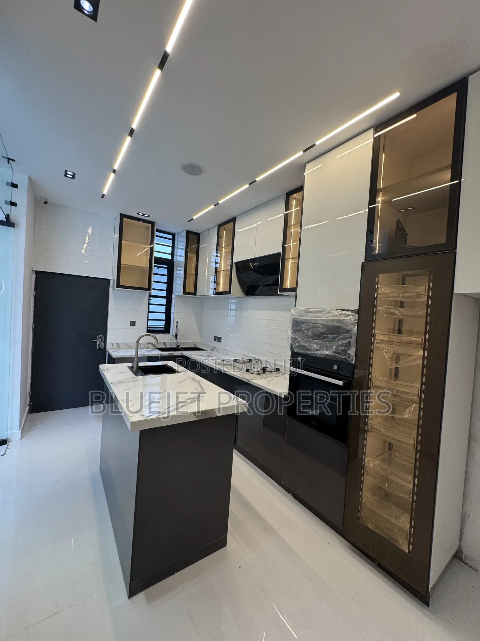 4bdrm Duplex in Sangotedo for sale in Sangotedo