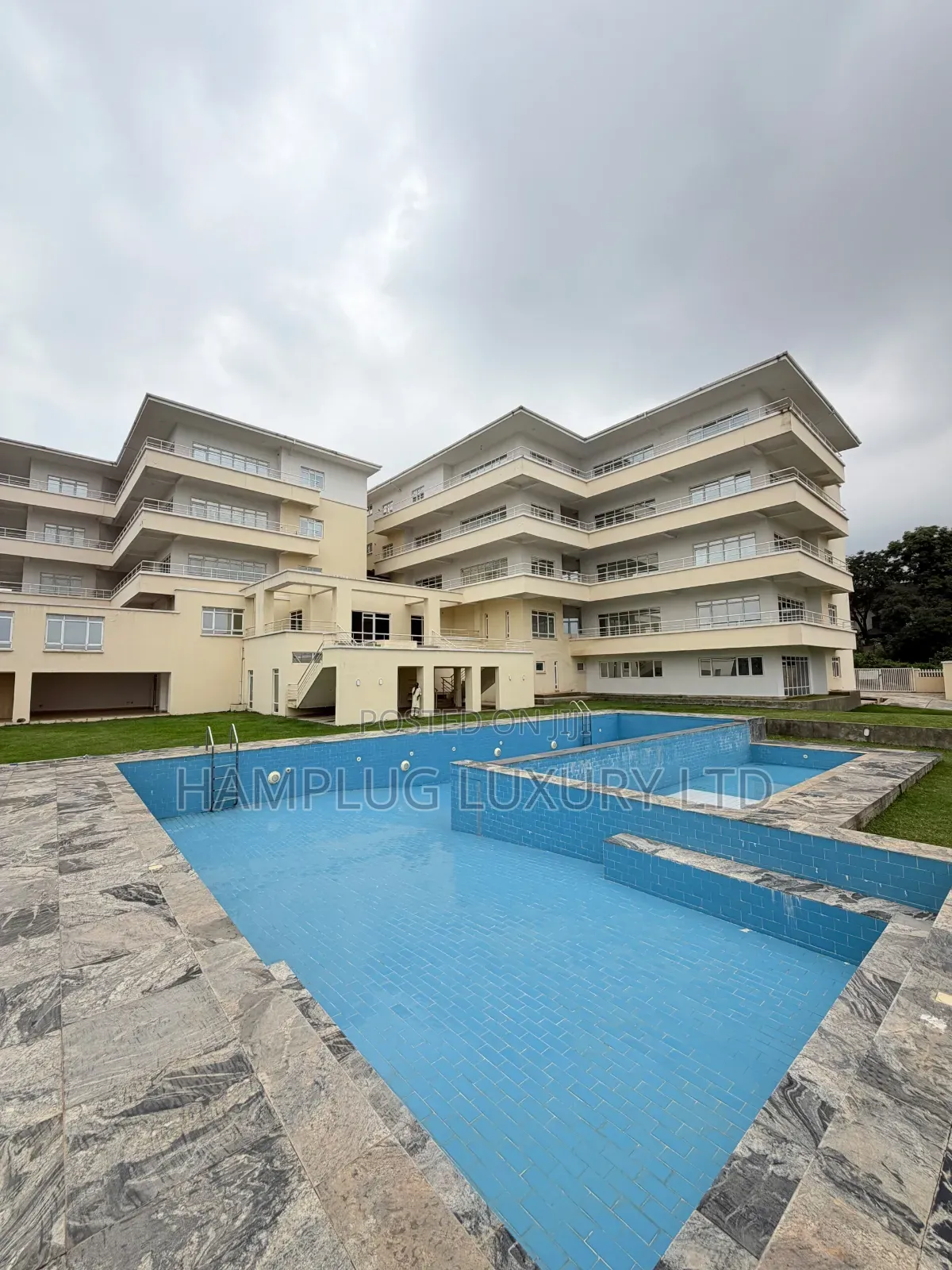 17bdrm Villa in Guzape for sale in Guzape District