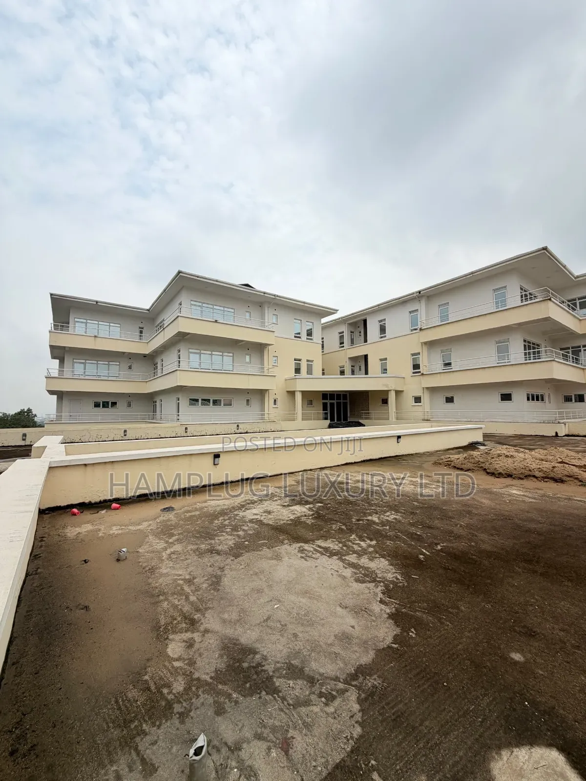 17bdrm Villa in Guzape for sale in Guzape District