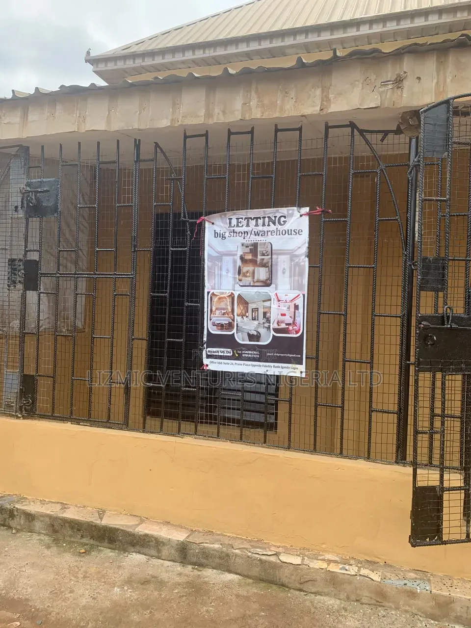 Shop Tolet Facing the Road in Igando / Ikotun/Igando
