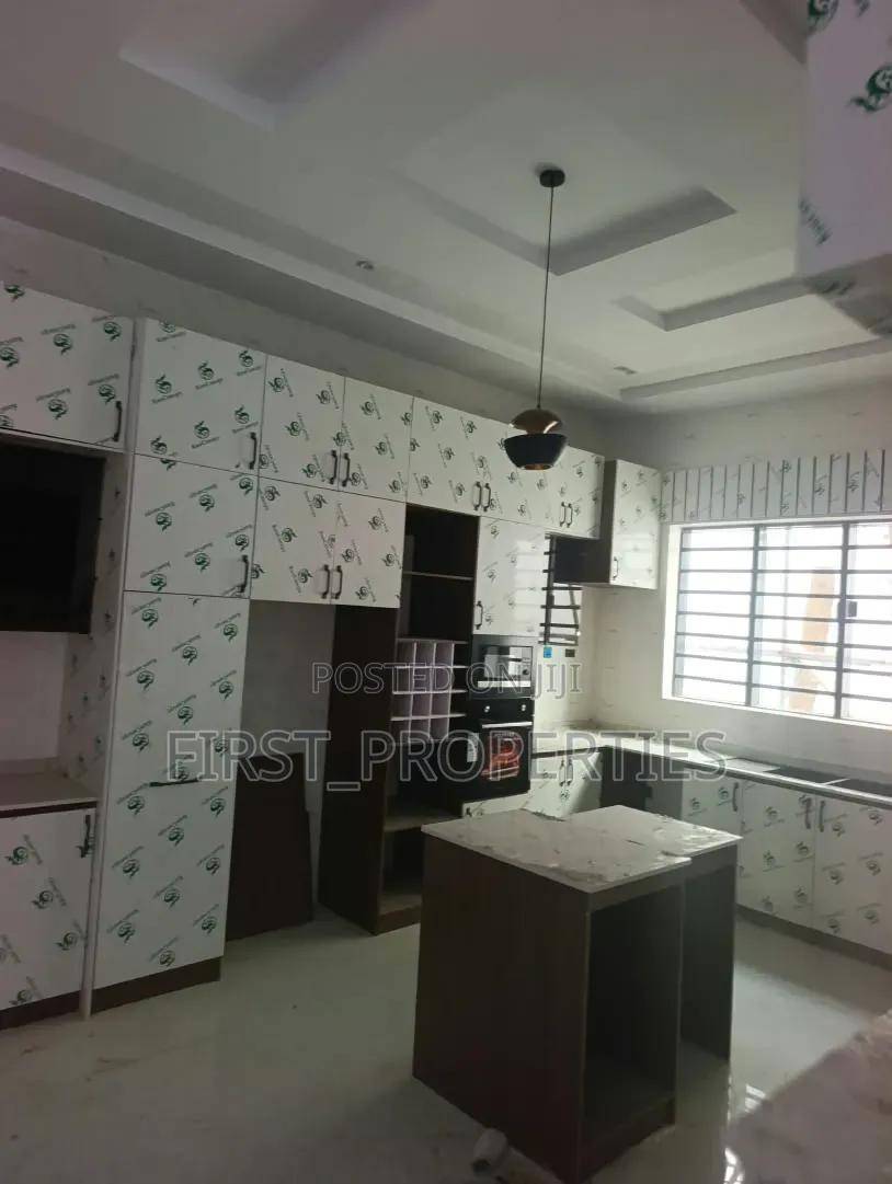 4bdrm Duplex in Ikolaba Estate, Bodija for sale in Bodija