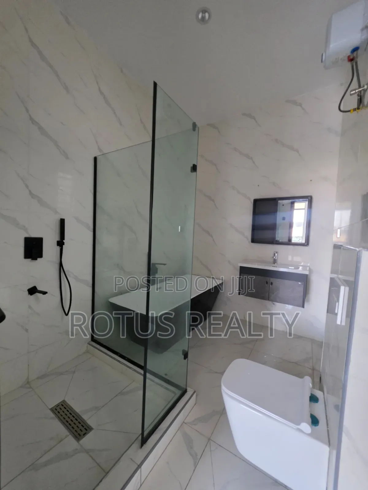 4bdrm Duplex in Ikota for sale in Ikota