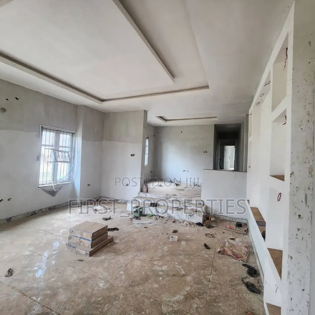 4bdrm Bungalow in Idi Igbaro, Eleyele for sale in Eleyele