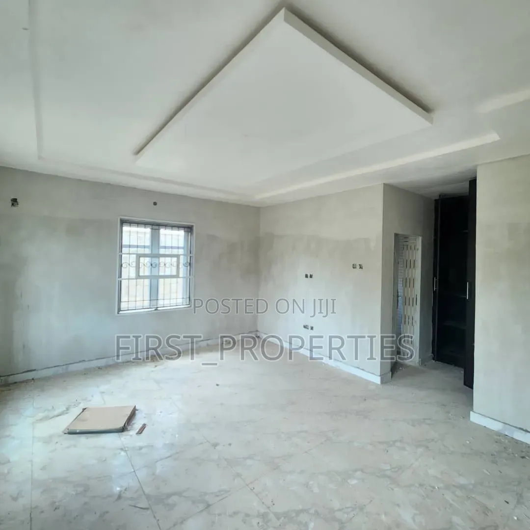 4bdrm Bungalow in Idi Igbaro, Eleyele for sale in Eleyele