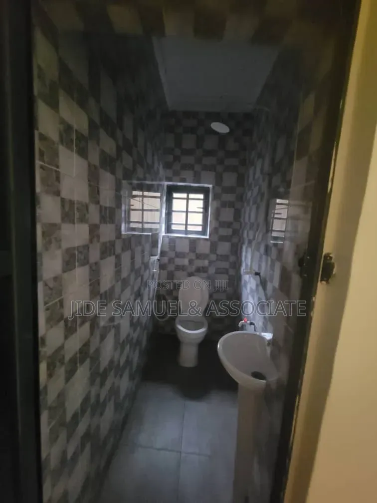 Furnished 2bdrm Block of Flats in Ayobo for rent in Ayobo