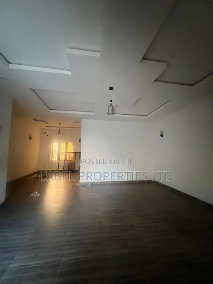 4bdrm Duplex in Biltmore Estate for rent in Galadimawa
