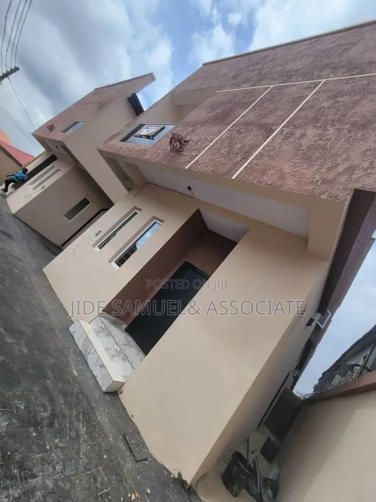 Furnished 3bdrm Duplex in Ayobo for sale in Ayobo